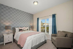 9033 Spectacular Townhouse for your family with an awesome clubhouse
